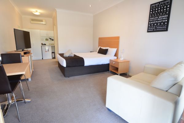 Golden Reef Motor Inn (Bendigo)